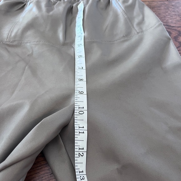 Aritzia WILFRED FREE Daria
Cognac Tan Vegan Leather size medium - Picture 6 of 10